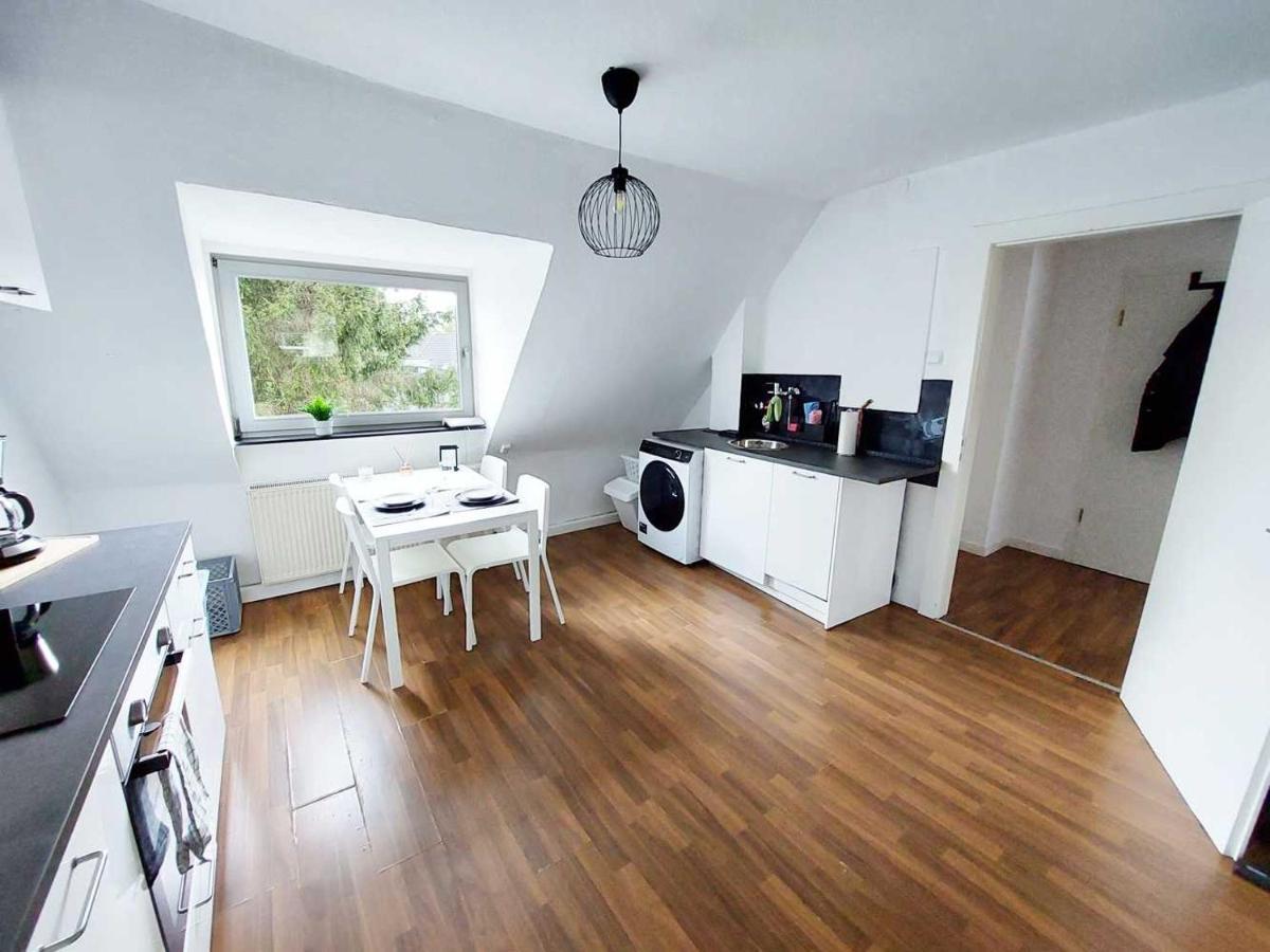 Cozy Apartment With Garden In Gelsenkirchen Ngoại thất bức ảnh