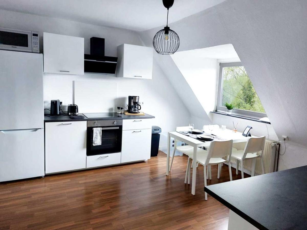 Cozy Apartment With Garden In Gelsenkirchen Ngoại thất bức ảnh