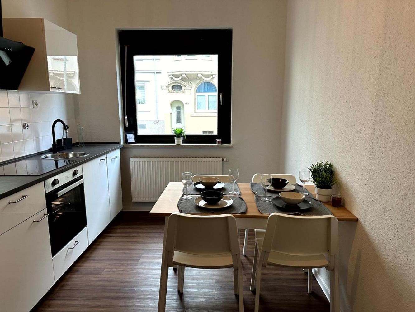 Cozy Apartment With Garden In Gelsenkirchen Ngoại thất bức ảnh